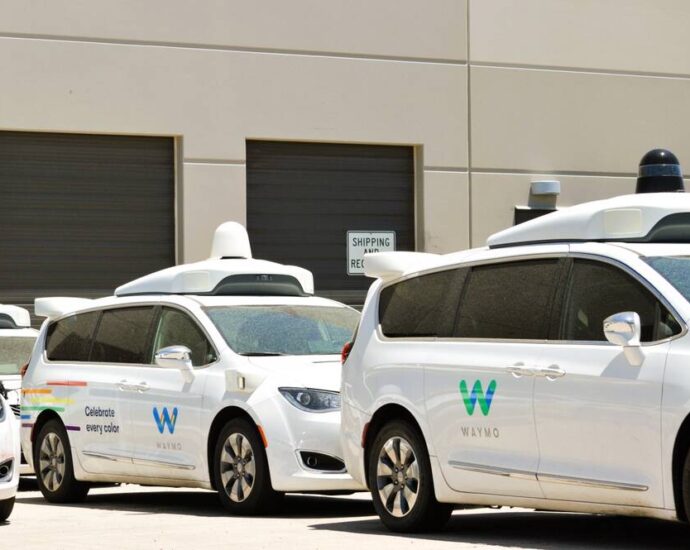 uber-eats-to-rid-itself-of-pesky-human-drivers-with-food-delivery-by-robo-waymo