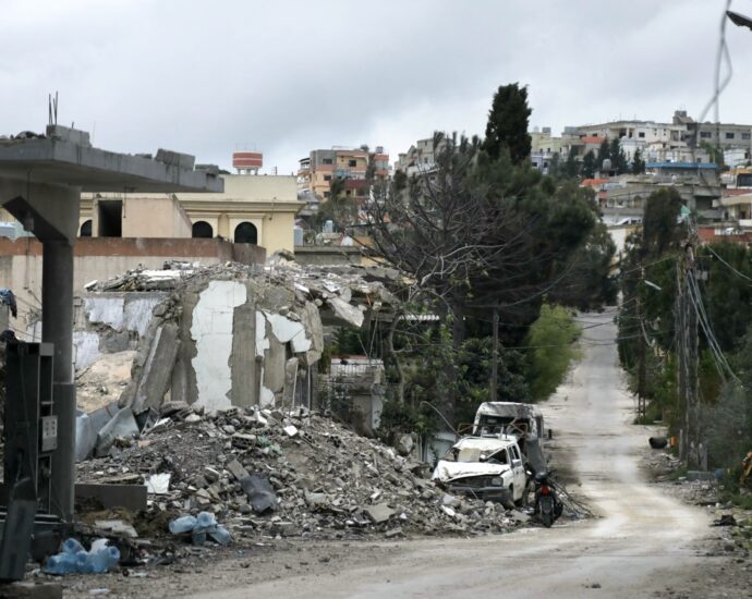 cross-border-fighting-with-israel-leaves-lebanese-towns-in-ruins