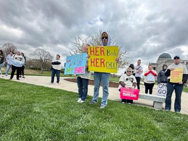 iowa-asks-state-supreme-court-to-let-its-restrictive-abortion-law-go-into-effect