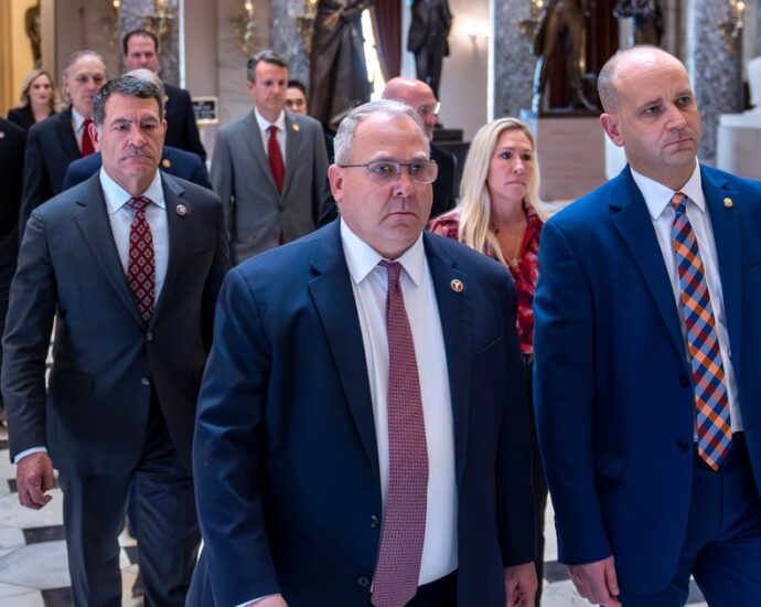house-republicans-mocked-for-marching-to-senate-with-mayorkas-impeachment-articles
