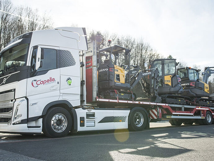 volvo-ce-uses-electric-trucks-to-transport-its-electric-construction-equipment