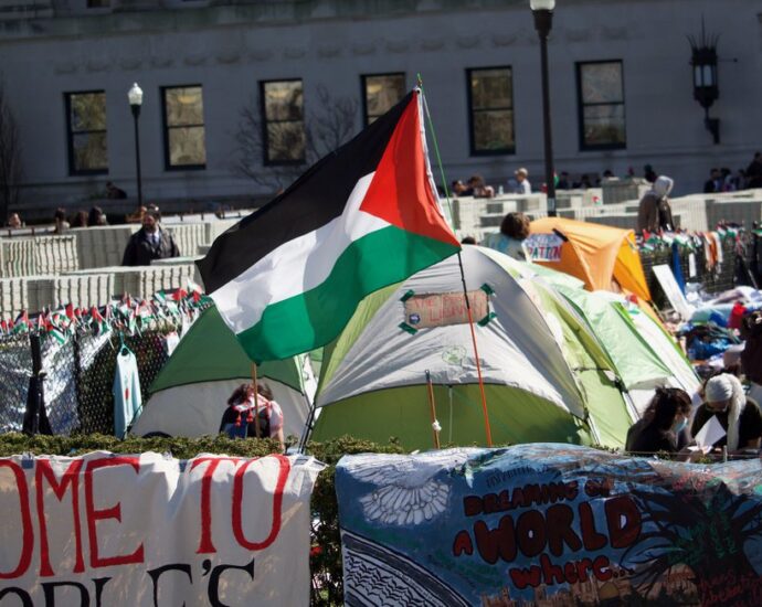 the-crackdown-on-campus-protests-is-a-bipartisan-strategy-to-repress-pro-palestine-speech