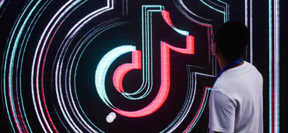 tiktok-and-universal-music-group-settle-royalty-dispute-with-new-licensing-agreement