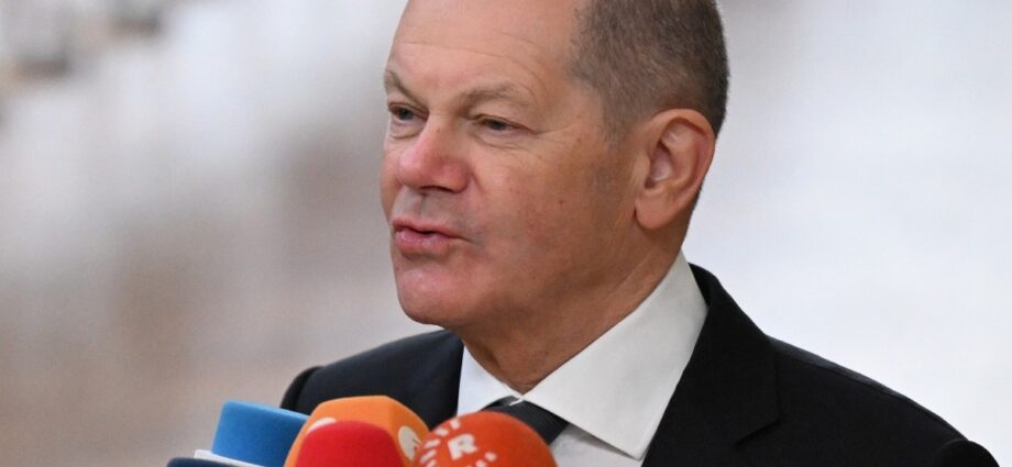 germany’s-scholz-calls-for-unity-against-far-right-after-mep-seriously-hurt