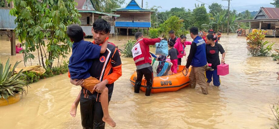 landslides,-floods-sweep-indonesia’s-south-sulawesi,-killing-15-people