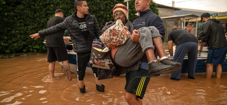 in-photos:-at-least-83-dead-as-historic-flooding-hits-southern-brazil