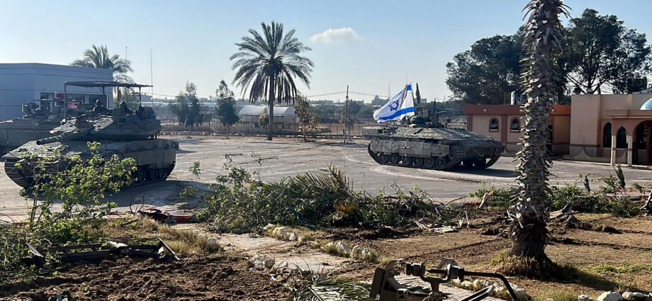 israeli-forces-enter-rafah-and-take-control-of-key-border-crossing