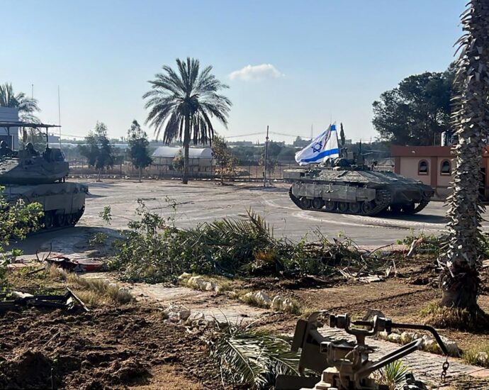 israel-seizes-key-gaza-border-crossing-as-it-launches-assault-on-rafah