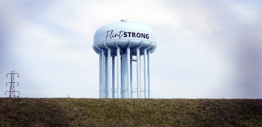 ten-years-after-water-crisis,-distrust-and-anger-linger-in-flint