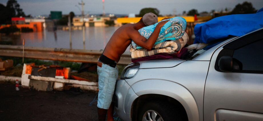 ‘desperate’-rescues-under-way-as-brazil-floods-kill-90,-displace-thousands