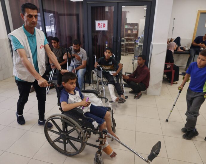 hospitals-in-south-gaza-running-out-of-fuel,-who-warns