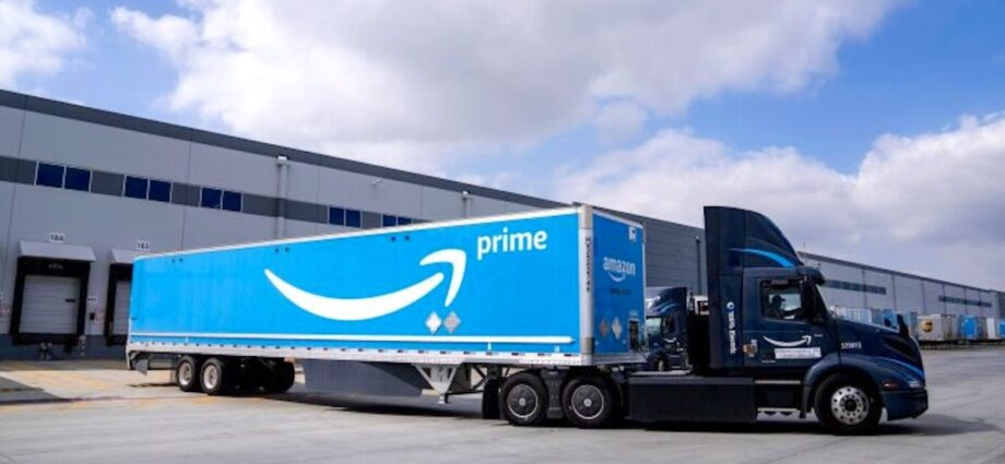 amazon-puts-first-electric-semi-trucks-into-ocean-freight-operation