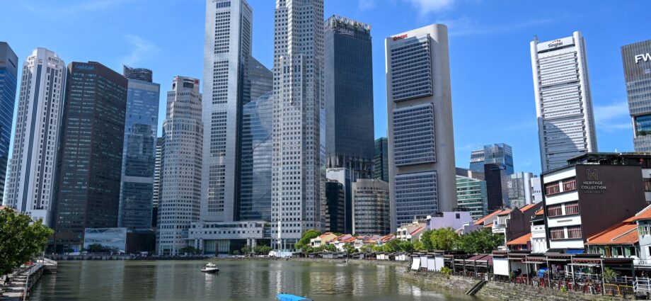as-singaporeans-tire-of-rat-race,-incoming-pm-reimagines-‘singapore-dream’
