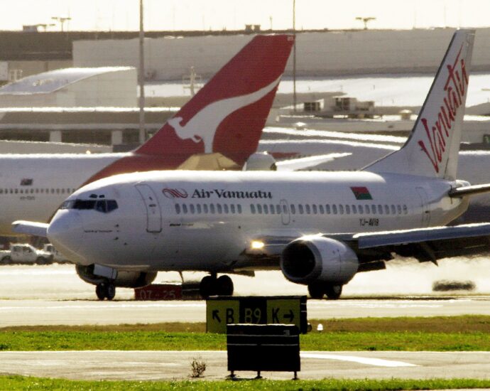 air-vanuatu-goes-into-liquidation,-thousands-of-passengers-stranded