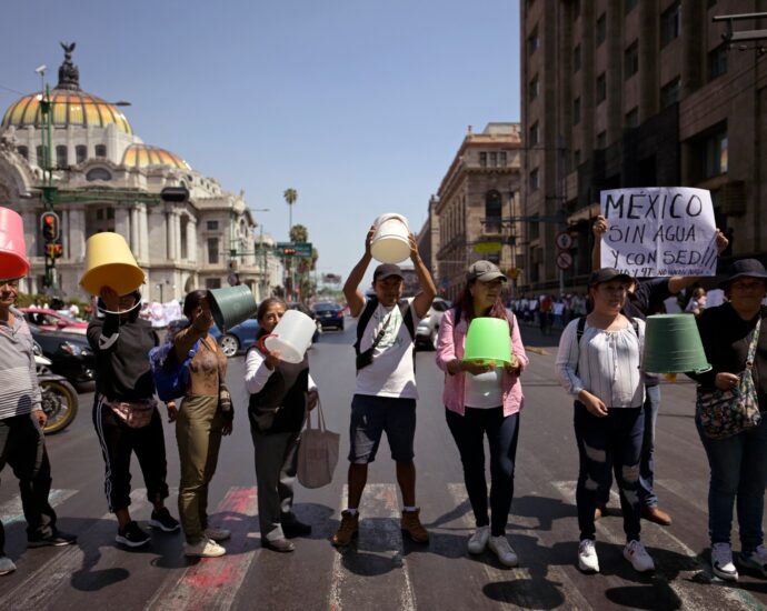 mexico-city-is-sinking,-running-out-of-water:-how-can-it-be-saved?