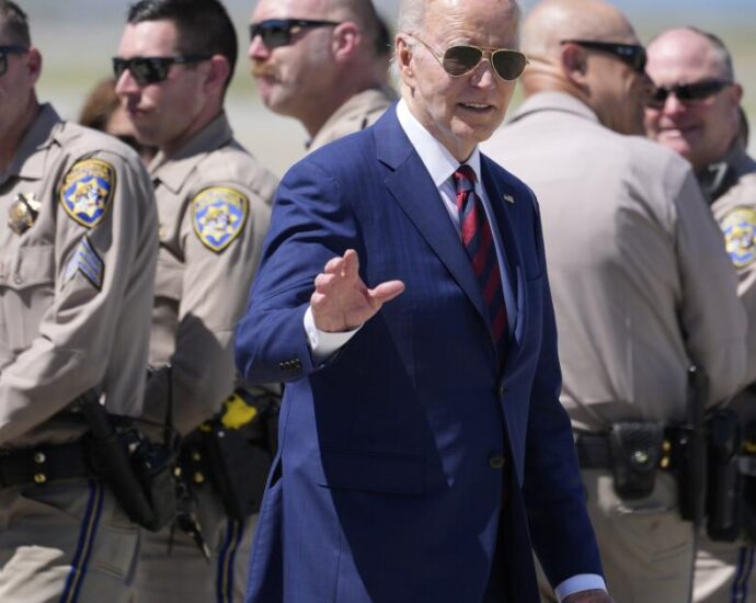 biden-raises-millions-on-west-coast-as-he-says-his-campaign-is-underestimated