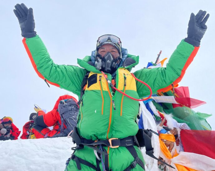 nepal’s-‘everest-man’-beats-own-record-by-climbing-summit-for-29th-time