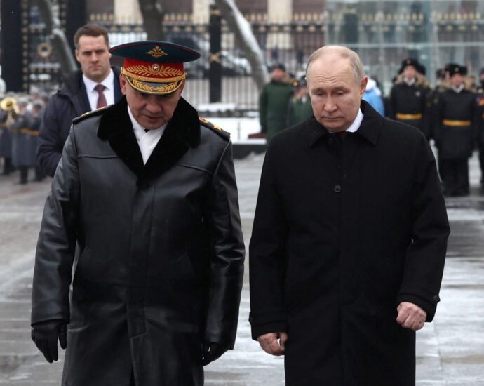 russia’s-putin-to-remove-shoigu-as-defence-minister
