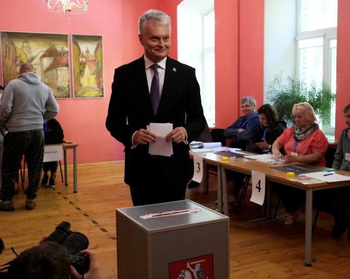 lithuania’s-nauseda-wins-first-round-of-presidential-election