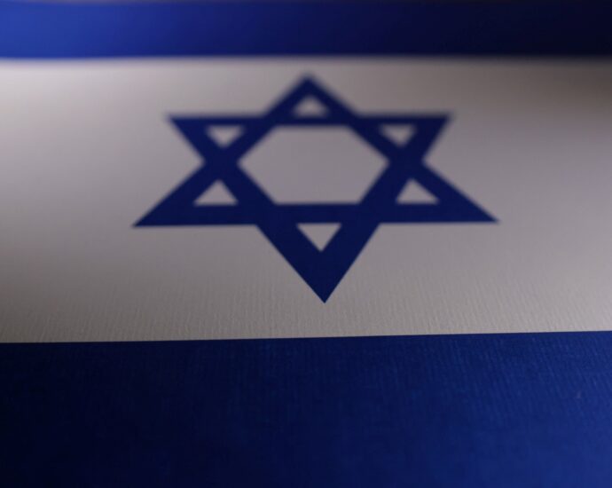 israeli-flag-raising-in-major-canadian-cities-spurs-outrage-amid-gaza-war