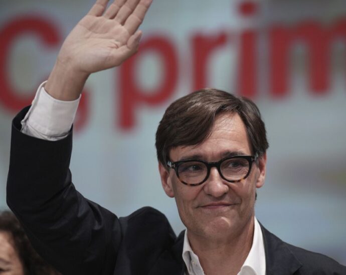 socialist-victory-in-catalan-elections-ends-pro-independence-dominance