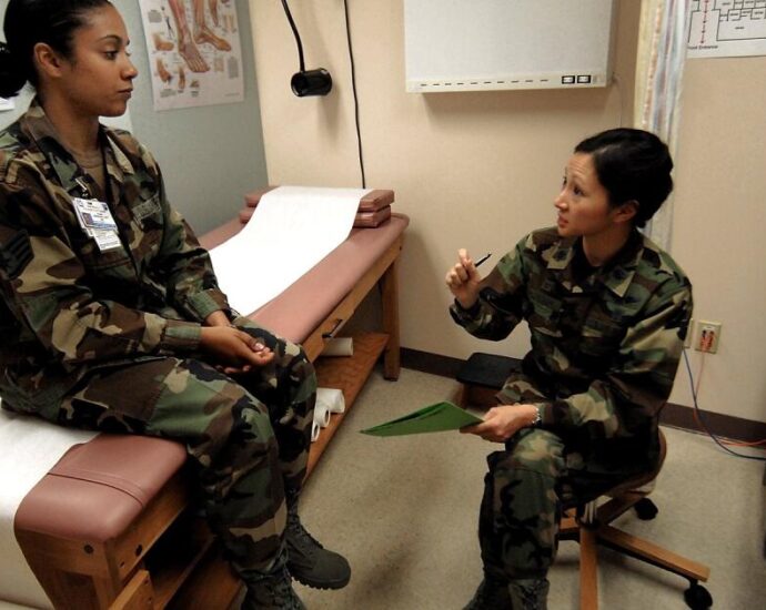 what-military-doctors-can-teach-us-about-power-in-the-united-states