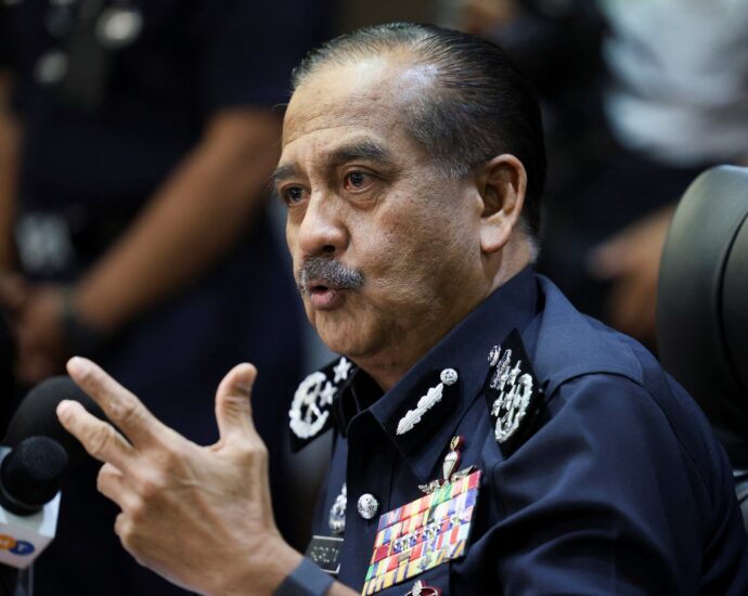 two-officers-killed-in-suspected-ji-attack-on-malaysian-police-station