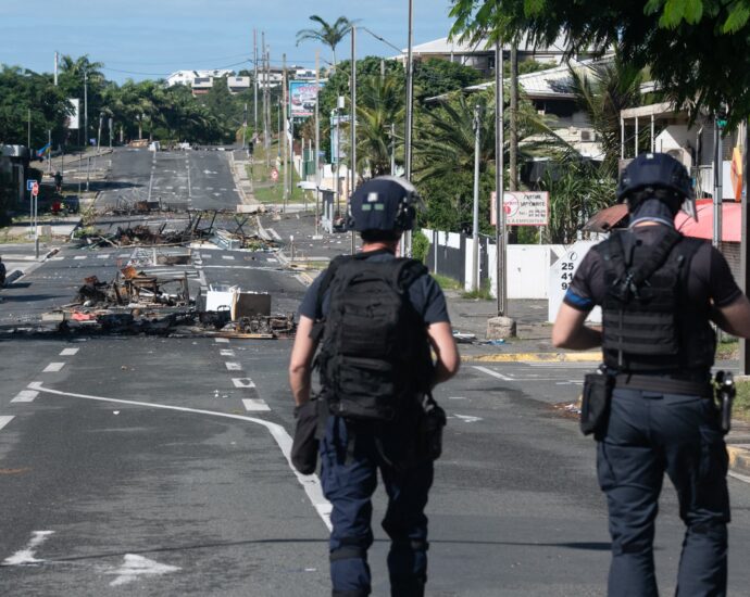 death-toll-rises-to-six-in-new-caledonia-riots-as-unrest-spreads