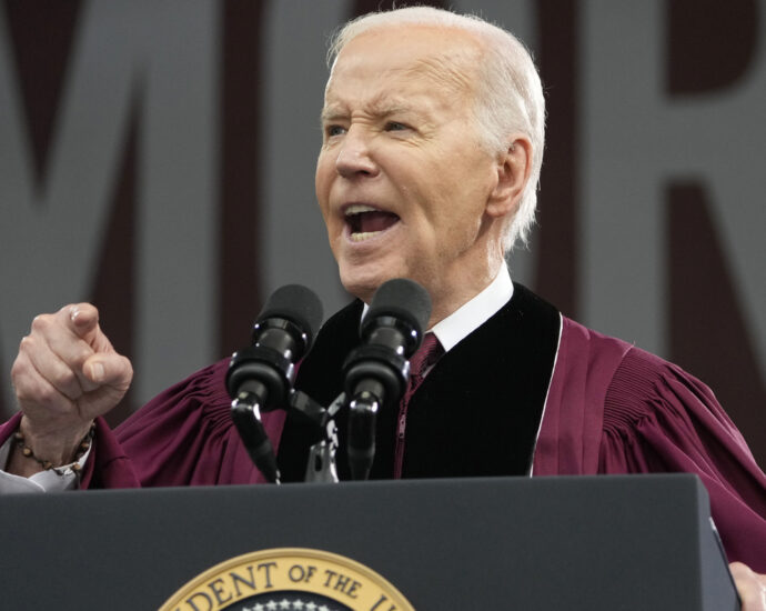 at-morehouse,-biden-says-dissent-should-be-heard-because-democracy-is-‘still-the-way’