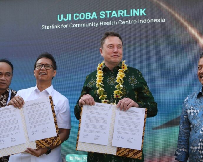 elon-musk-launches-starlink-satellite-internet-service-in-indonesia,-world’s-largest-archipelago