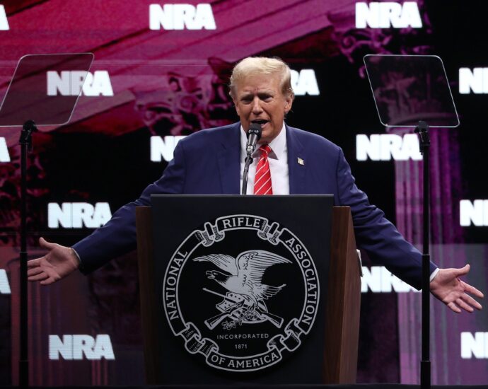 the-traitor-teases-nra-convention-attendees-with-the-idea-of-a-third-term
