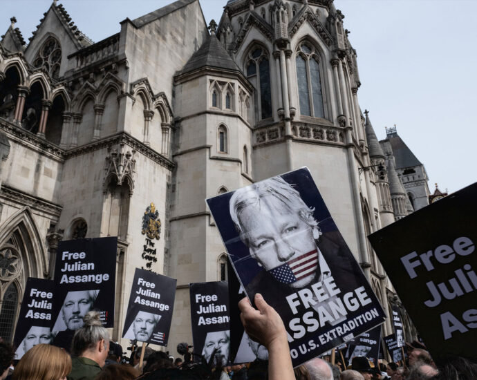 british-court-says-julian-assange-can-appeal-his-extradition-to-the-us-over-espionage-charges