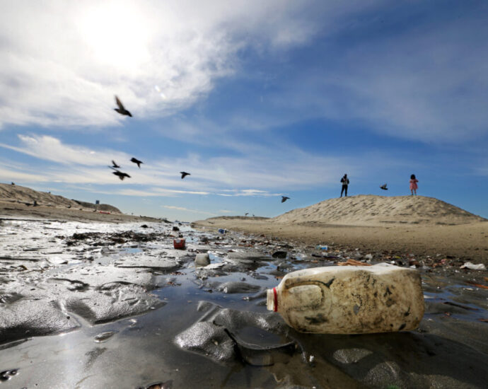 plastics-pollution-has-become-a-‘crisis,’-biden-administration-acknowledges