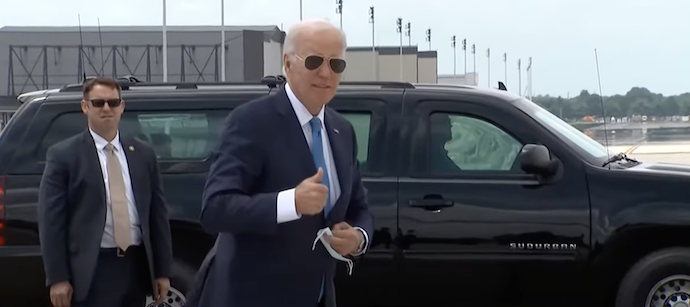 online-rumors-baselessly-claim-biden-experienced-medical-emergency-after-covid-19-diagnosis