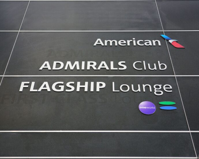 does-the-american-airlines-admirals-club-or-alaska-lounge+-membership-get-you-into-more-locations?