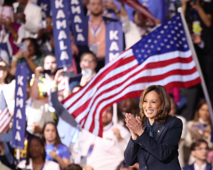 beyonce-rumors-and-the-traitor’s-live-tweeting-take-nothing-away-from-harris’-“freedom”-at-dnc-close