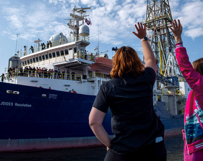 dismantling-the-ship-that-drilled-for-the-ocean’s-deepest-secrets