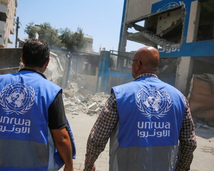 un-aid-operations-halt-in-gaza-after-israeli-evacuation-orders:-official