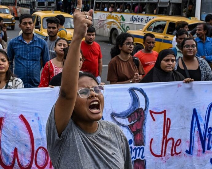 ‘i-need-to-feel-safe’:-after-kolkata-rape-and-murder,-doctors-demand-change