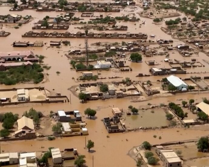 videos-show-huge-torrent-from-sudan-dam-burst