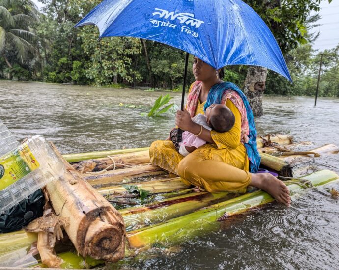 ‘i-have-lost-everything’:-bangladesh-floods-strand-1.24-million-families