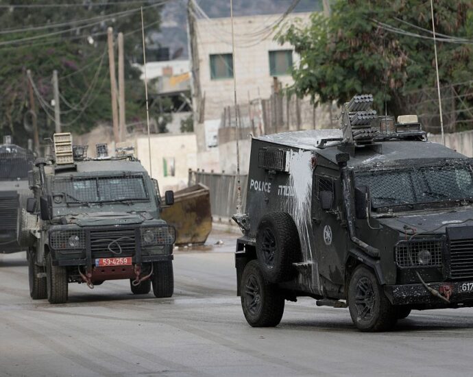 at-least-nine-palestinians-killed-as-israel-launches-west-bank-raid