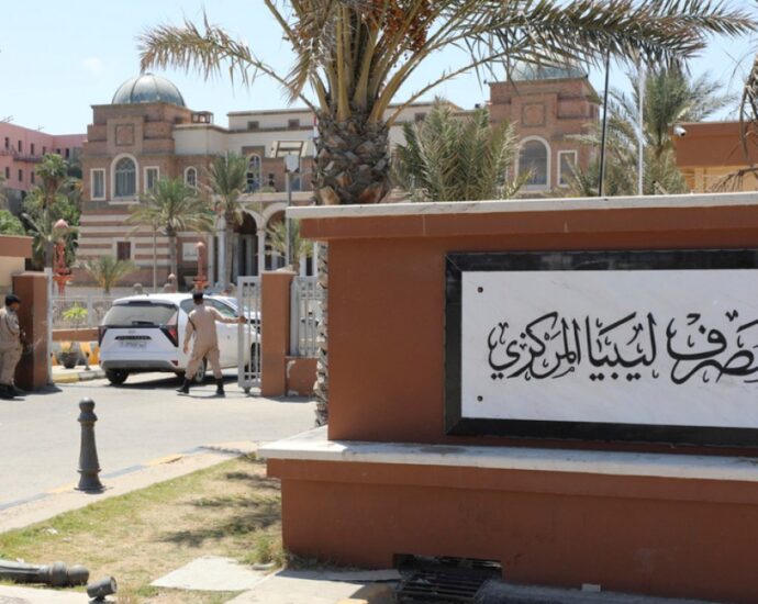 libya’s-central-bank-chief-flees-country-over-militia-threats:-report