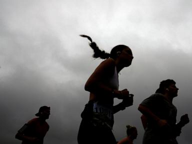 runners-are-used-to-toughing-it-out.-a-warming-climate-can-make-that-deadly