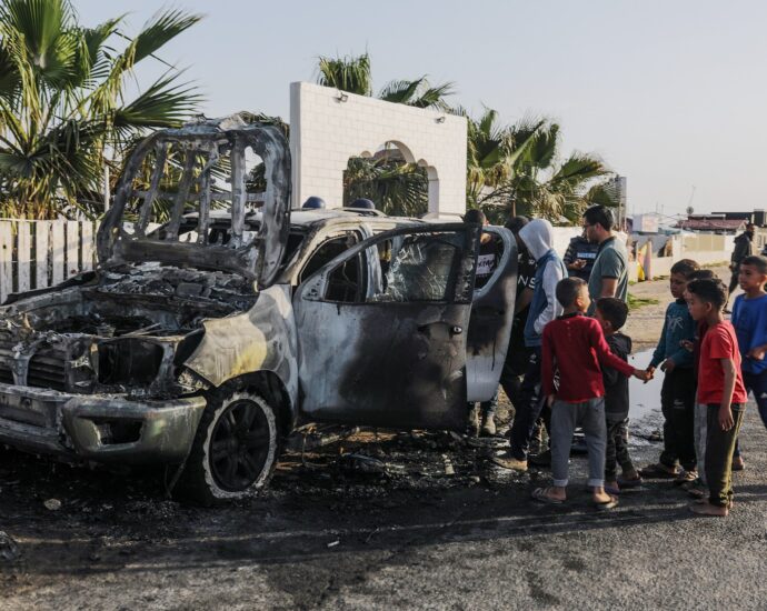 four-killed-in-israeli-attack-on-gaza-hospital-convoy,-aid-group-says