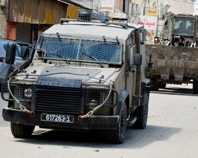 israeli-soldiers-besiege-jenin-as-assault-on-west-bank-enters-fourth-day