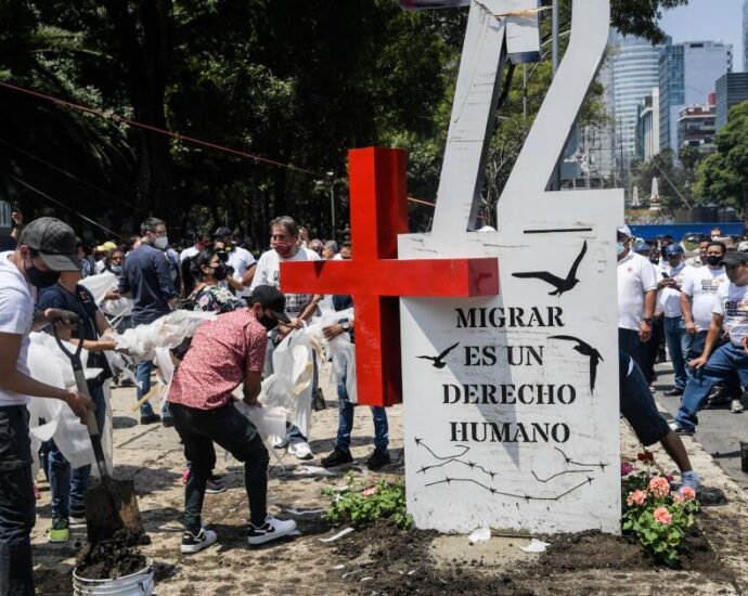 convictions-in-mexico-fail-to-quell-demands-for-justice-in-massacres-of-migrants