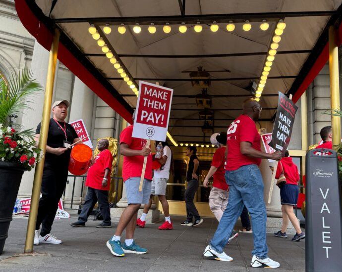 10,000-us-hotel-workers-strike-over-labor-day-weekend