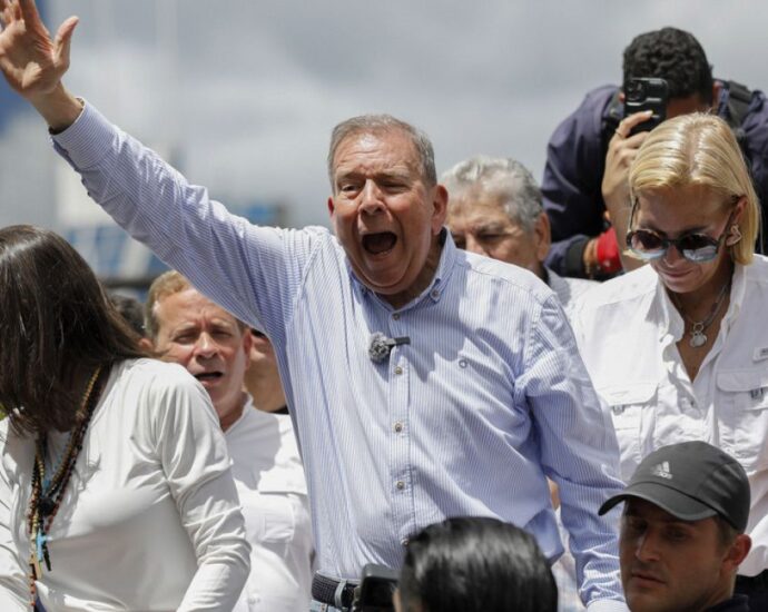 venezuela-orders-arrest-of-former-presidential-candidate-edmundo-gonzalez