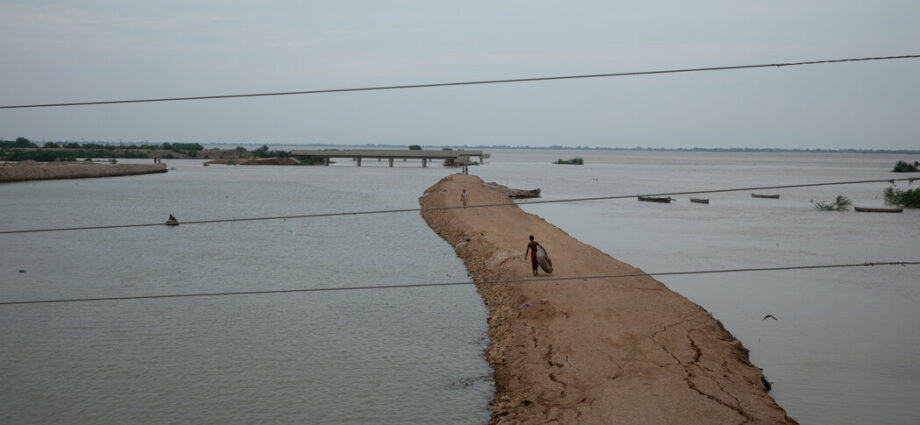 two-years-after-deadly-floods-hit-pakistan,-it’s-happening-again